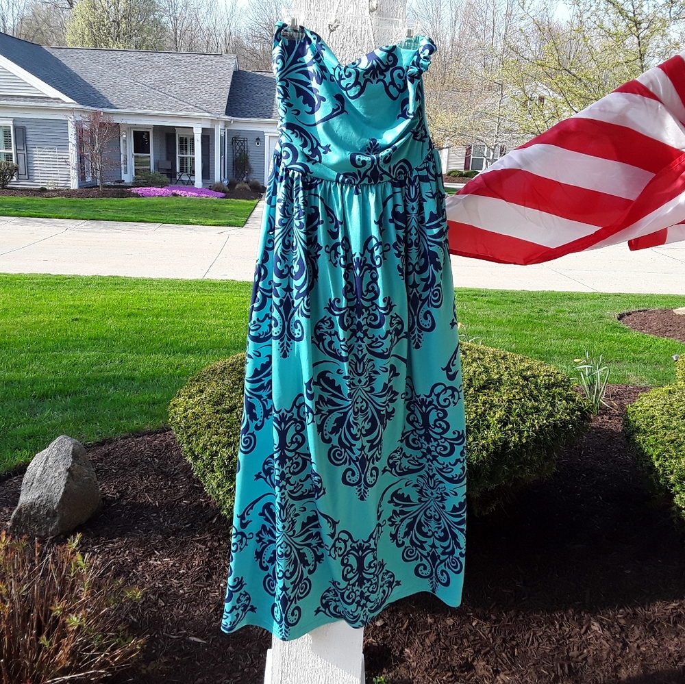 Sleeveless Printed Maxi Dress